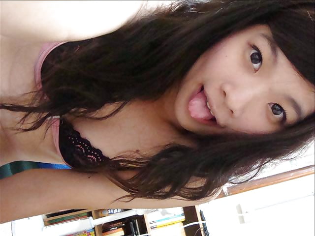 Free A Taiwan slut photos