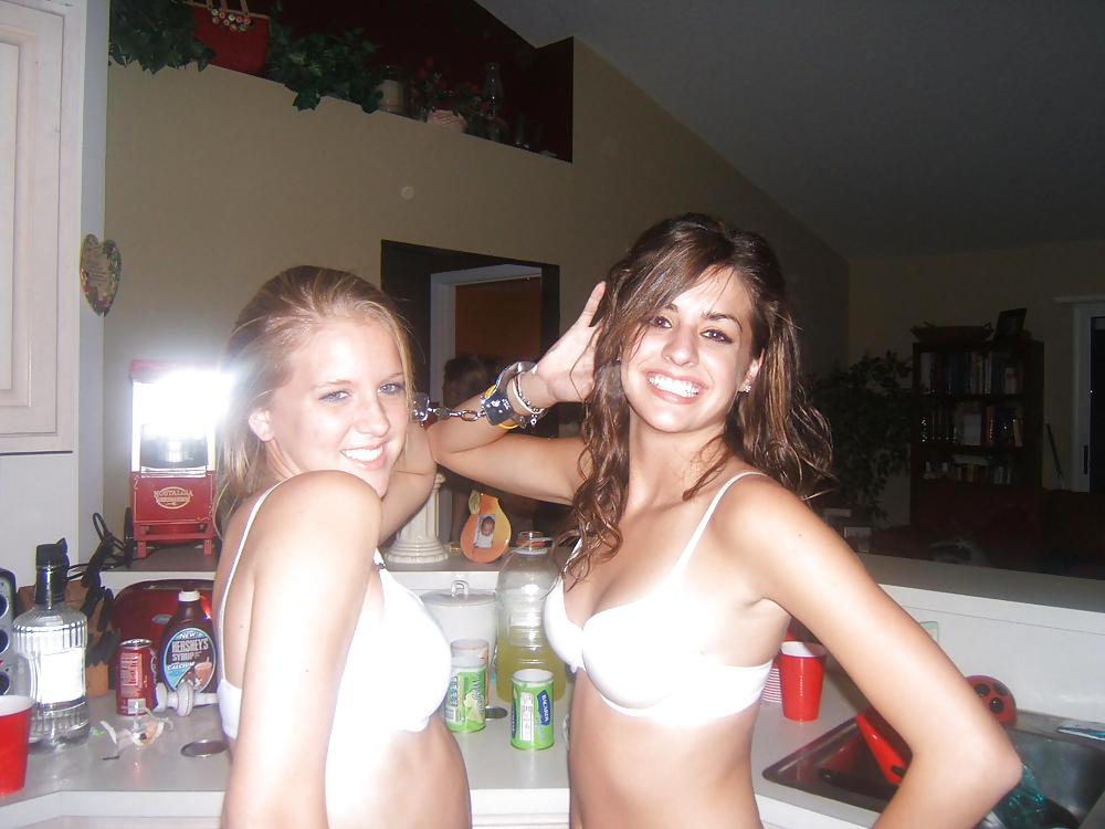 Free Bra Babes 34 photos