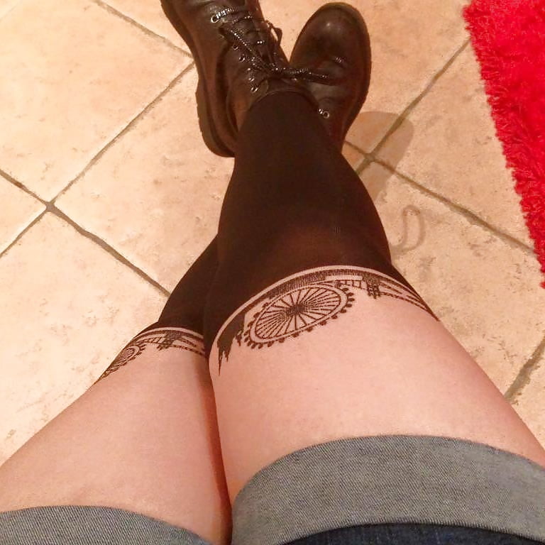 Free l'autre en collants photos