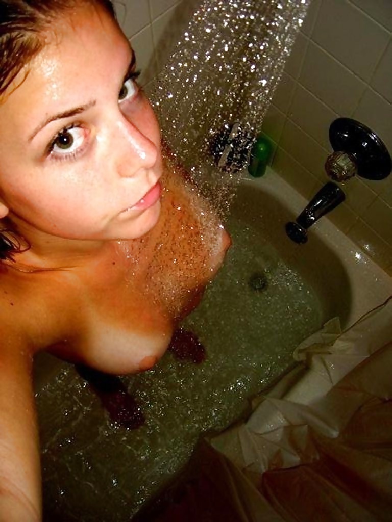 Free cute teen naked photos in shower photos