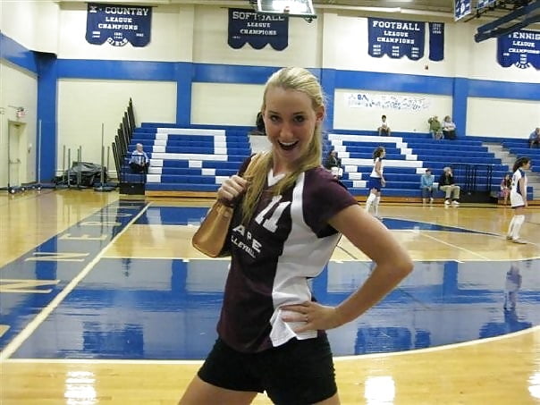 Free Un named Blonde Slut photos