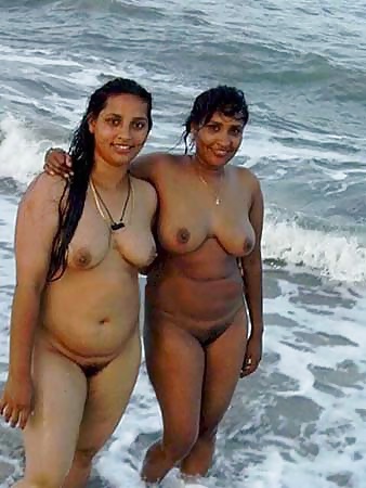 Free Indian girls in world beach pictures photos