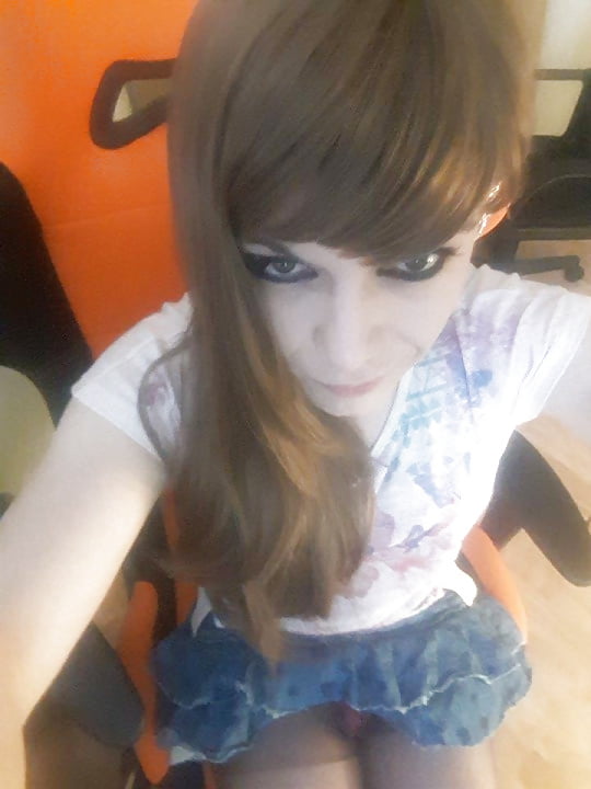 Free Sissy & interracial Cuckold Captions 08 photos