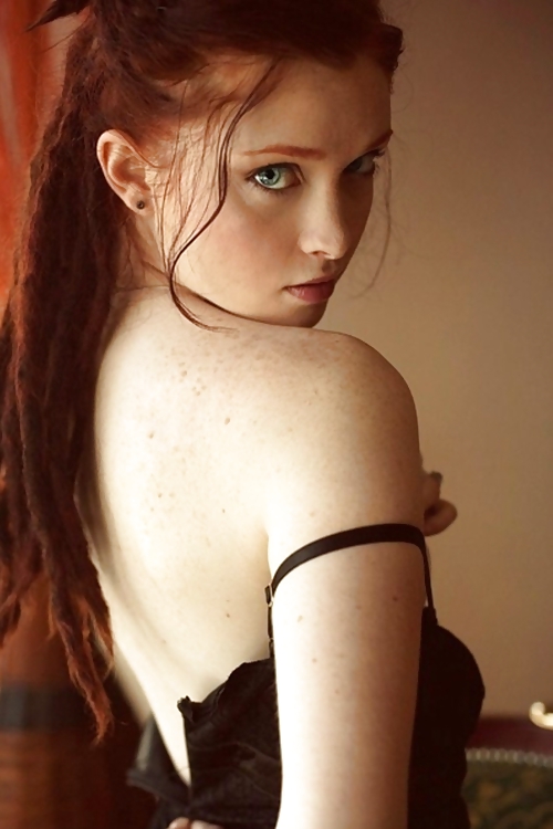 Free Sexy red heads (3) photos
