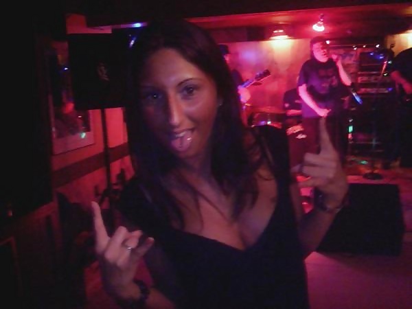 Free Slut Mandi for tributes photos