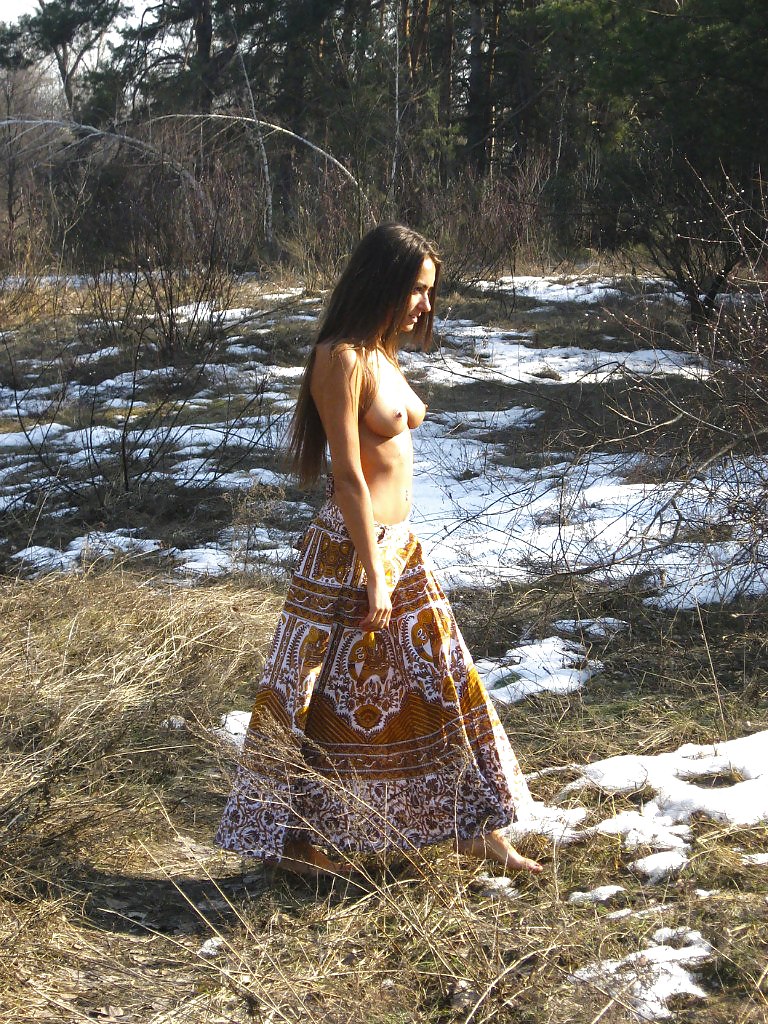 Free Ukranian nudist beach goddess Innuska photos