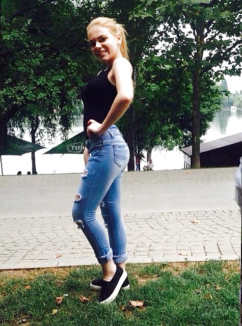 Free Teasing Teen 2 photos