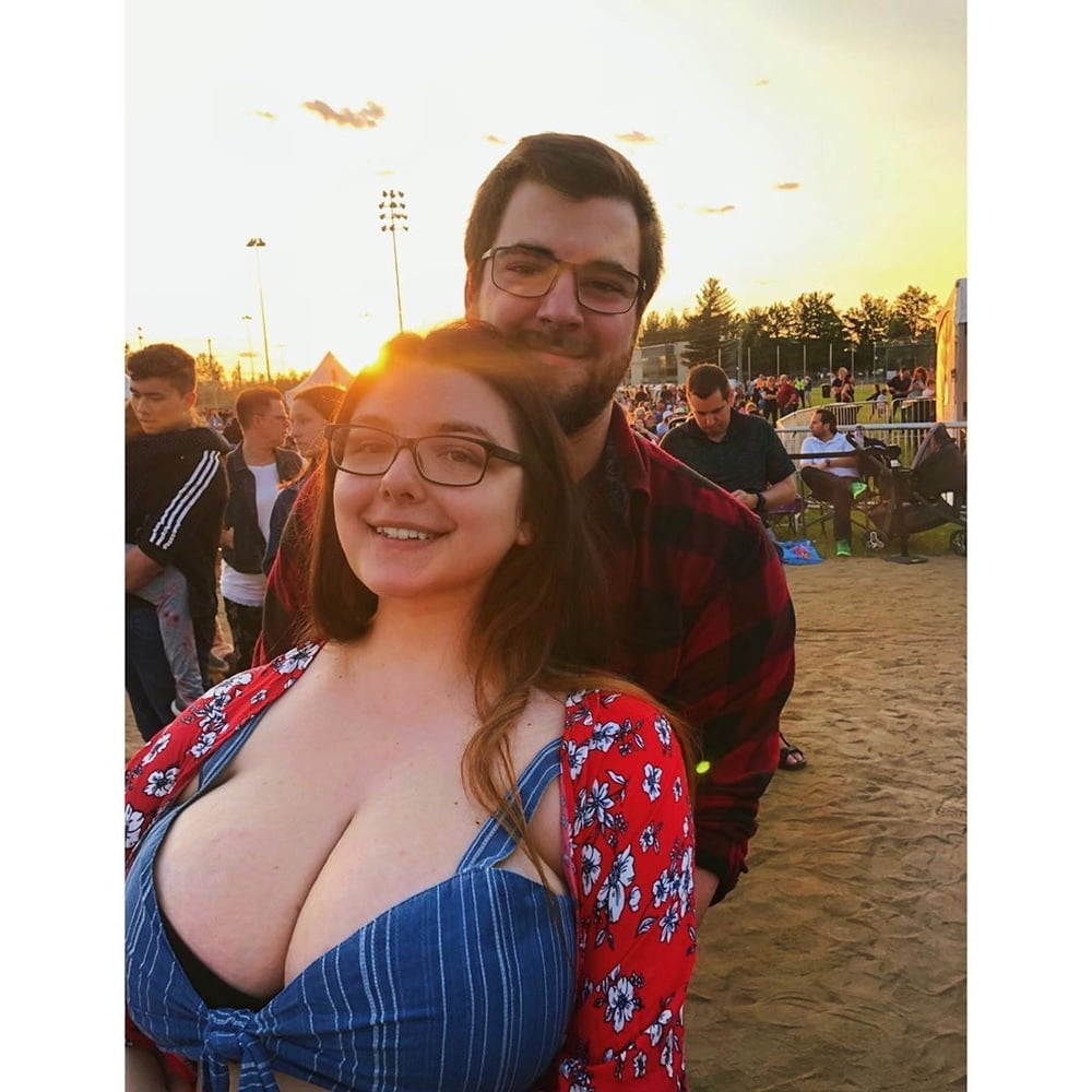 Big boobs teens photos