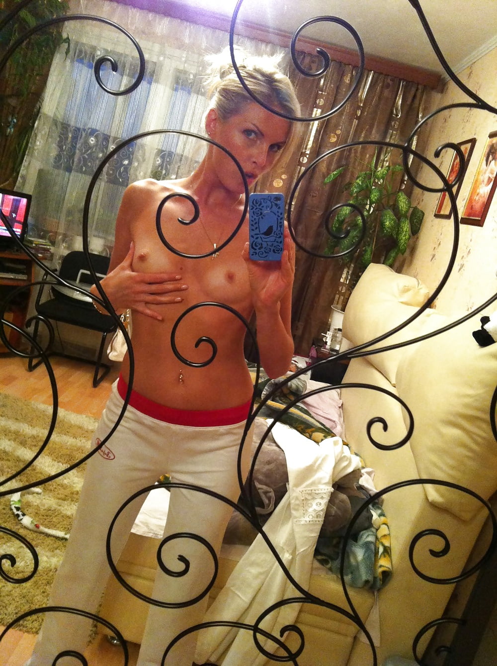 Free Hot Blonde Amateur photos