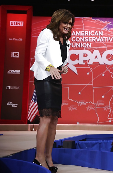 Ver More reasons to lick Sarah Palin's heels - 22 fotos en