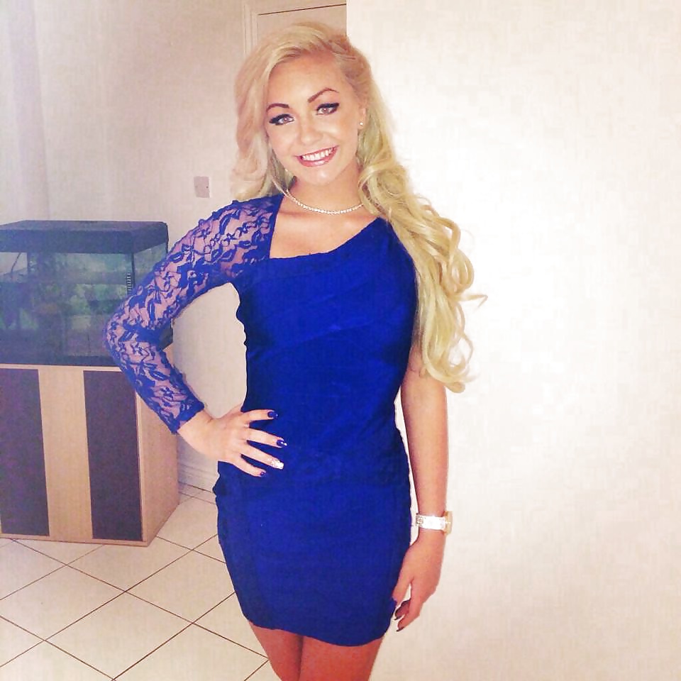 Free Magnificently Sexy Melissa photos