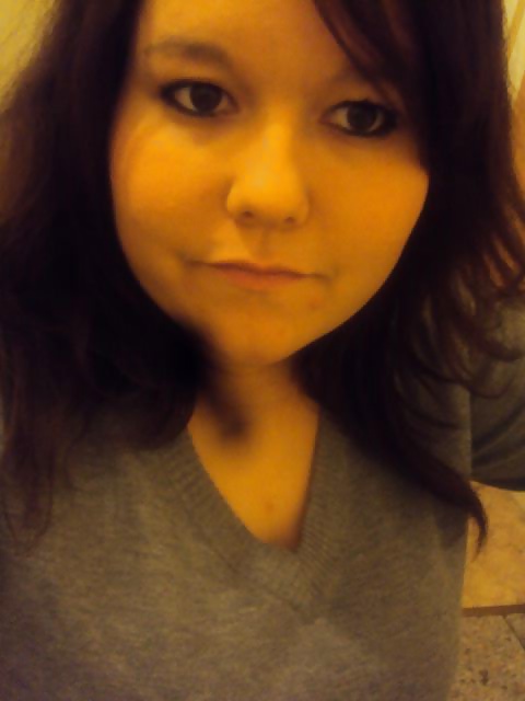 Free Petite, moche, conne... Mais nympho photos