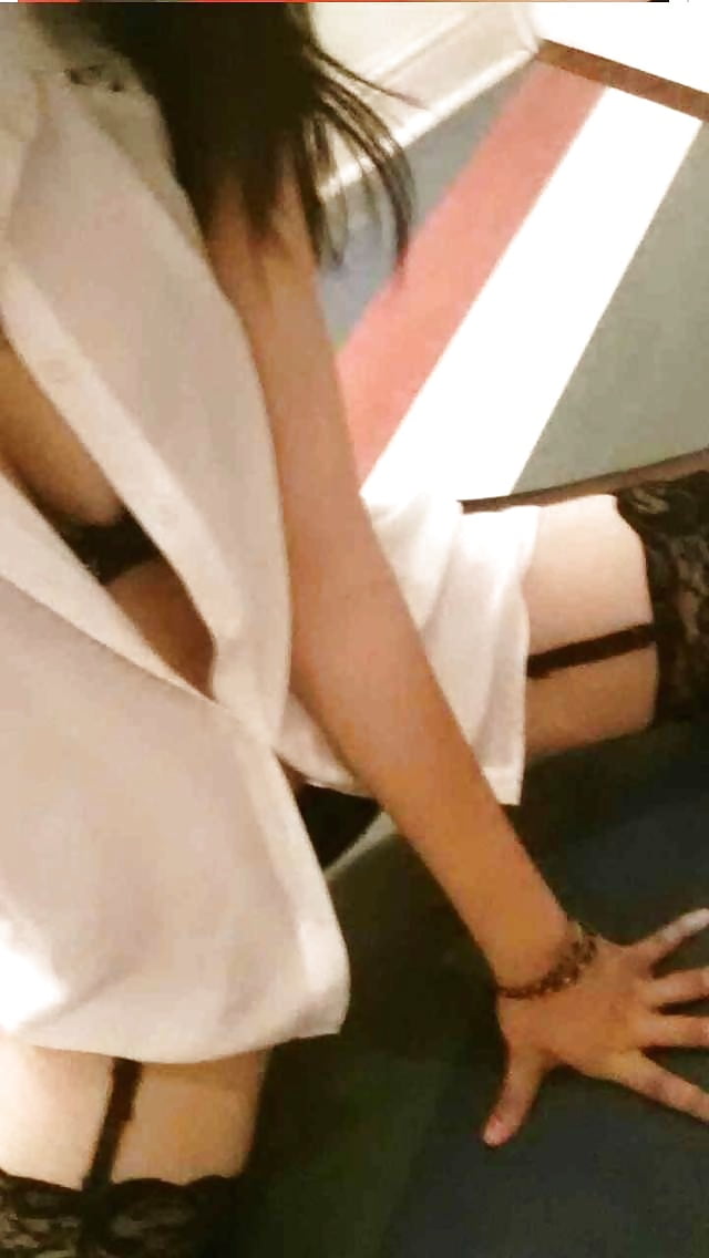 Free Busty Asian photos