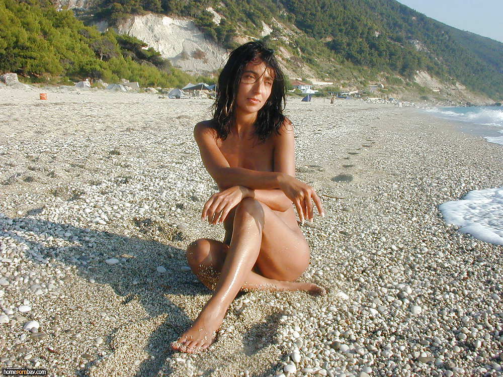 Free girl at the beach photos