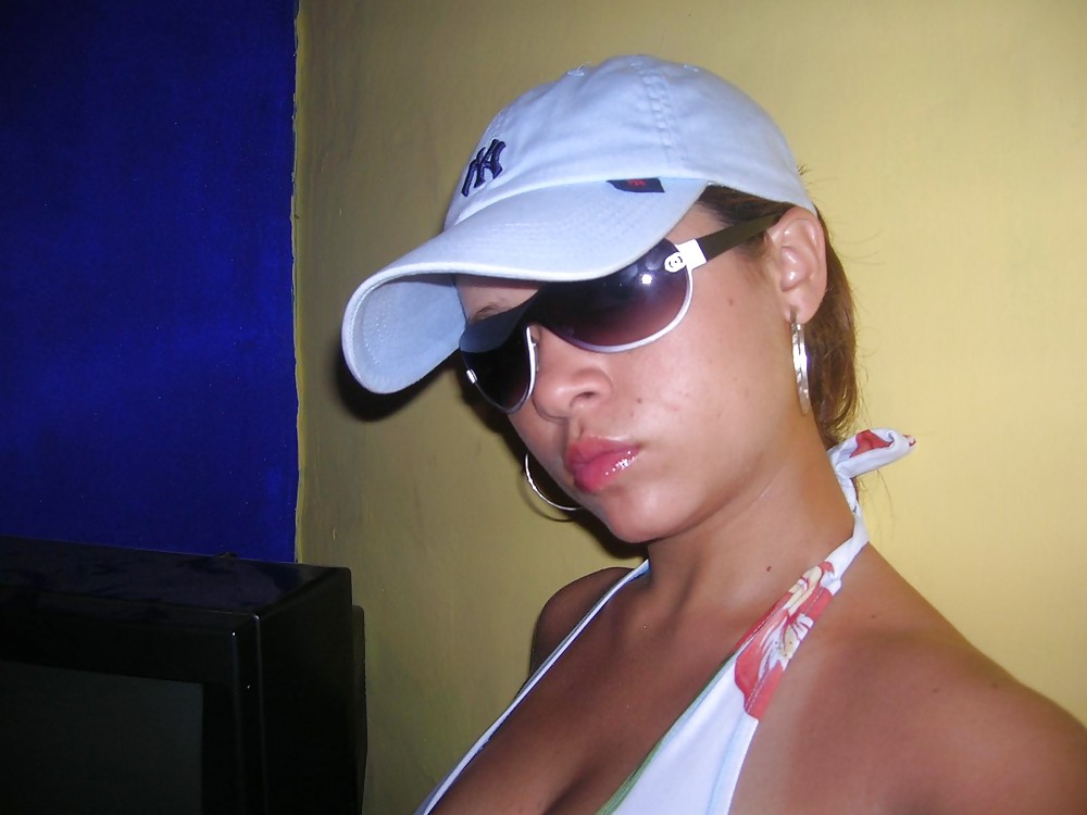 Free SmutDates Username 'LatinTreat19' photos