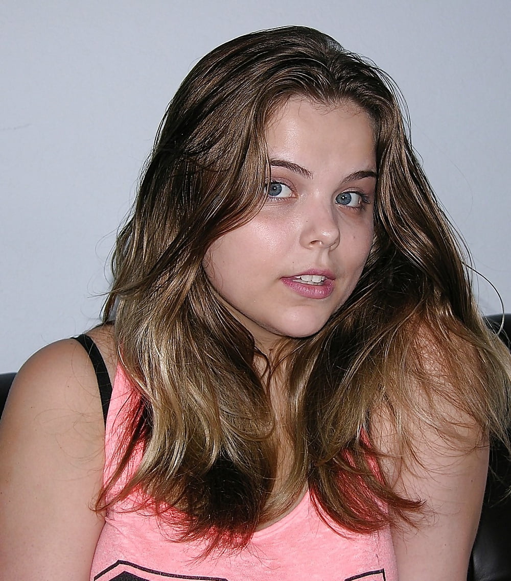 Free Chubby Teen 01 photos