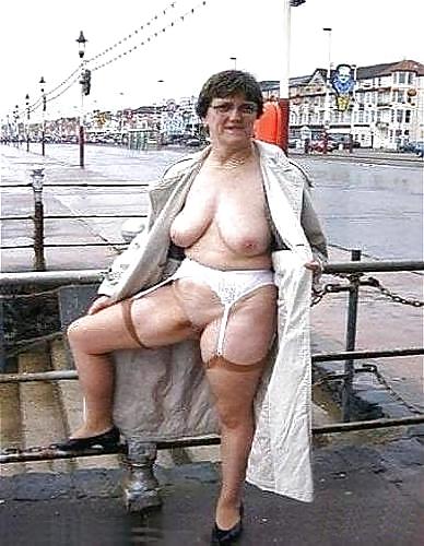 Free Saggy tits 25. photos