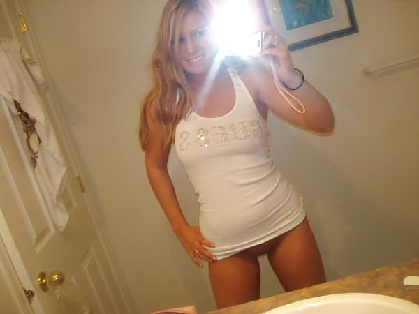 Free Very Hot Must See Blonde Teen photos