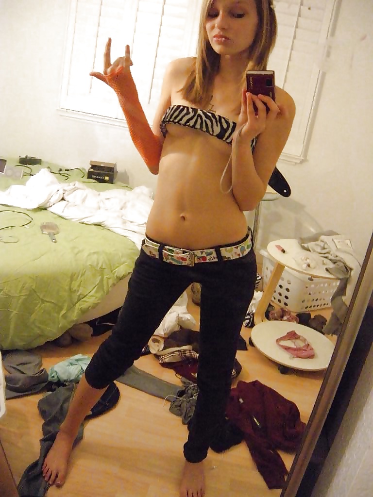 Free Teen Selfshot 2 photos