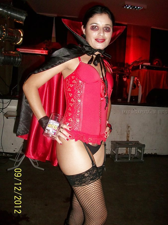 Free Baile de Fantasia Vampira Aninha photos