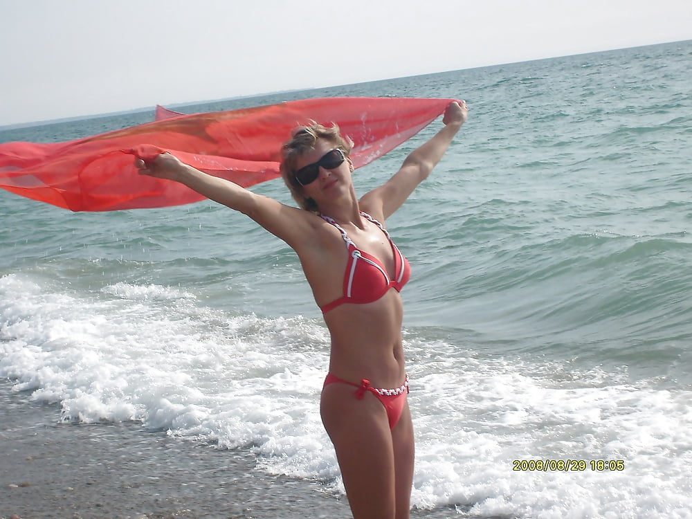 Free Russian beach sluts 3 photos