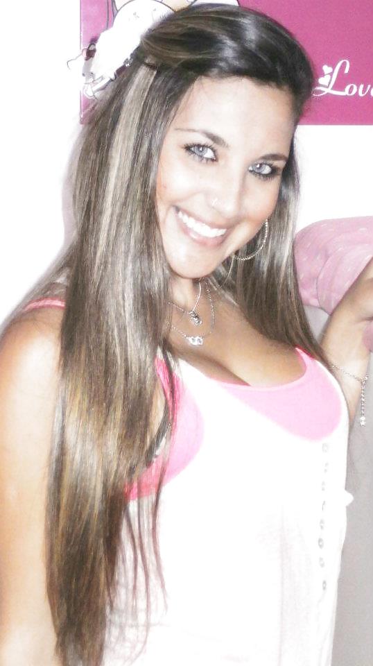 Free JULIA CAVALHEIRO MOREIRA photos