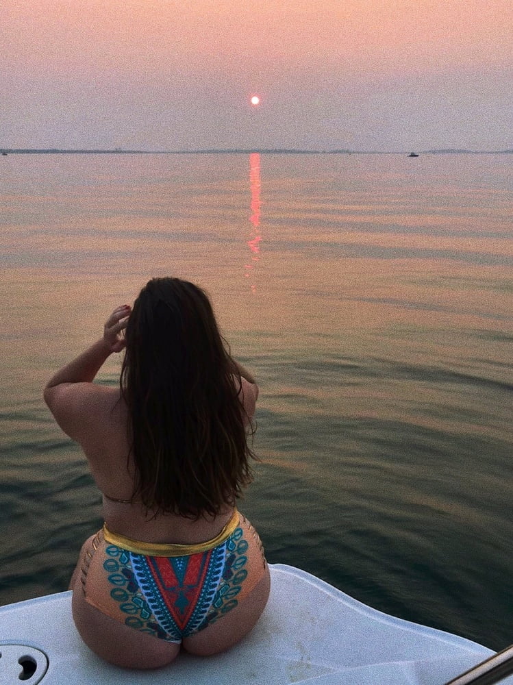 Free Hottie from Twitter 2 photos