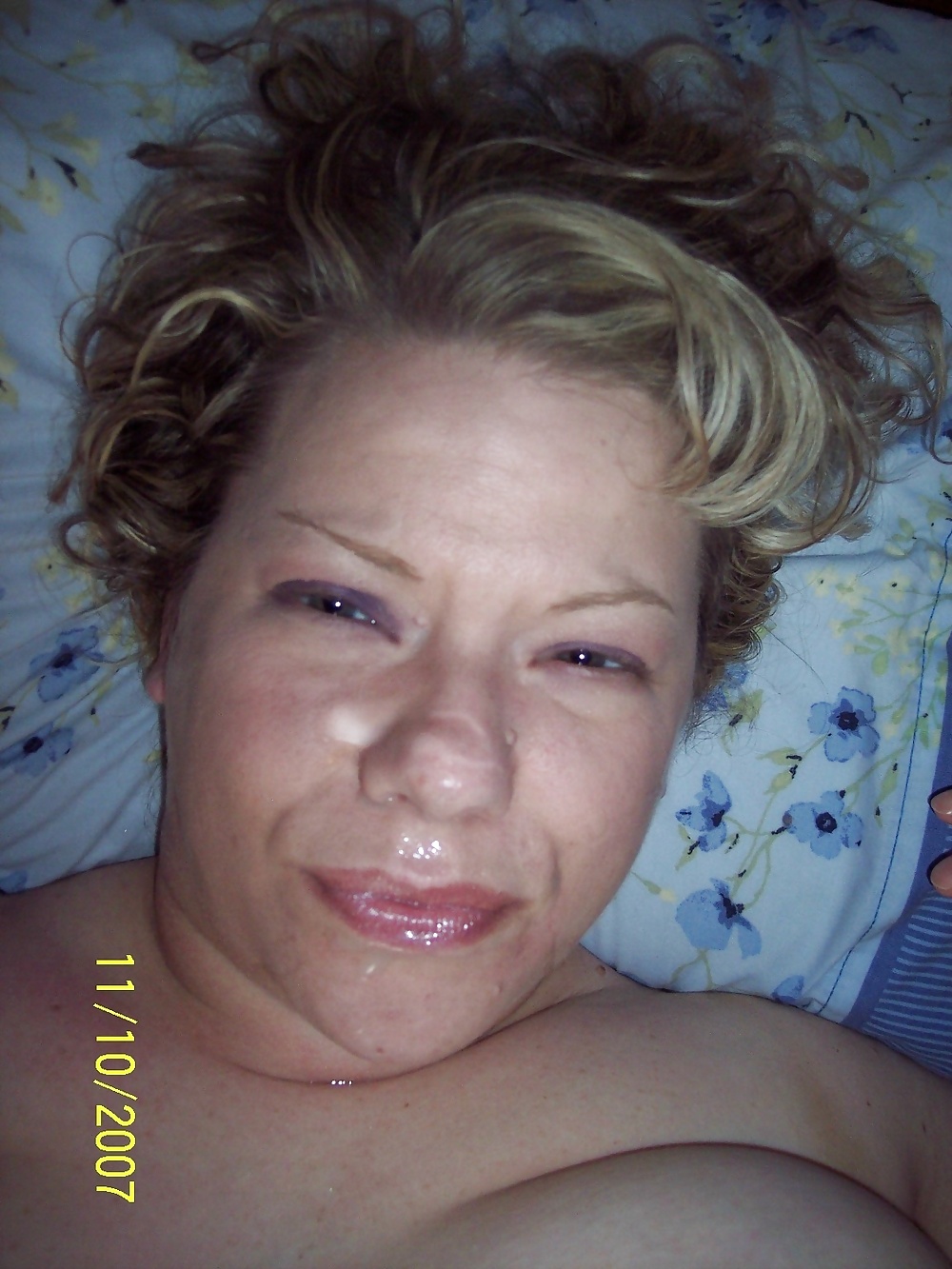 Free Slut From the Net photos