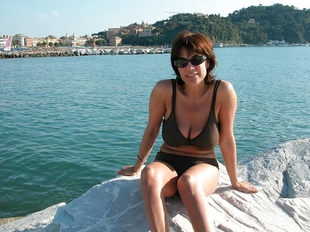 Free The best mature amateur ladies at the beach 4. photos