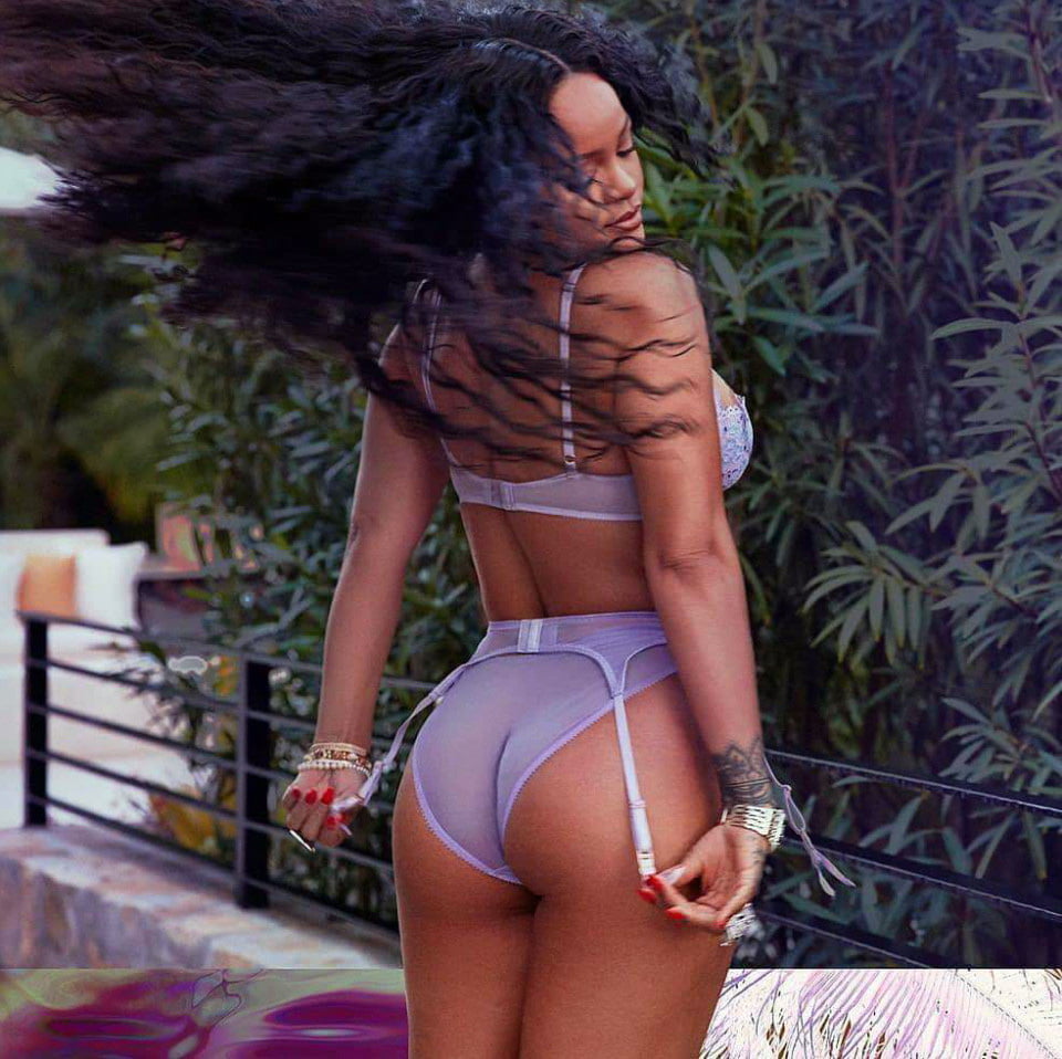 Rihanna - 14 Photos 