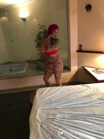 lolla martinelli clarkes boutaine         