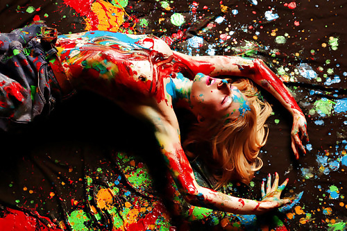 Free found: strong colours 7 photos