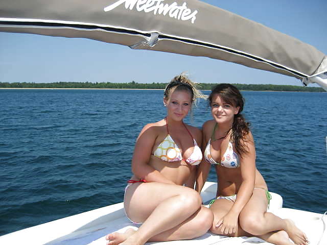 Free bikini vacation photos