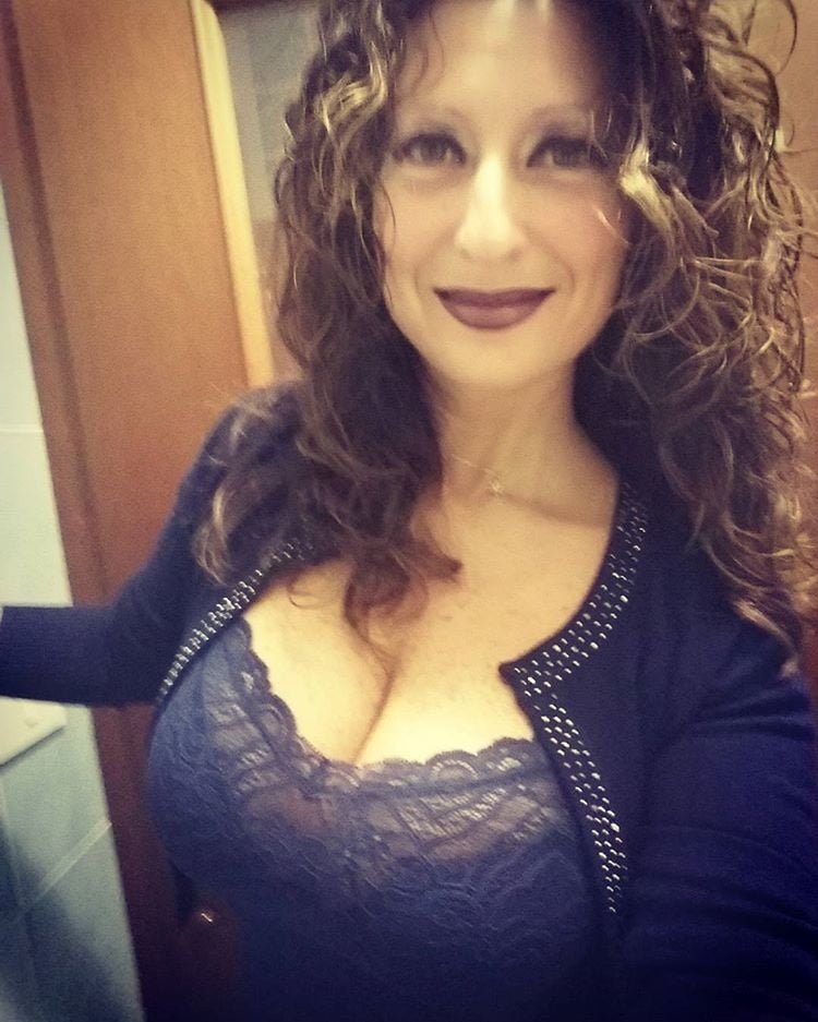 Hot Busty wife 2 - 45 Photos 