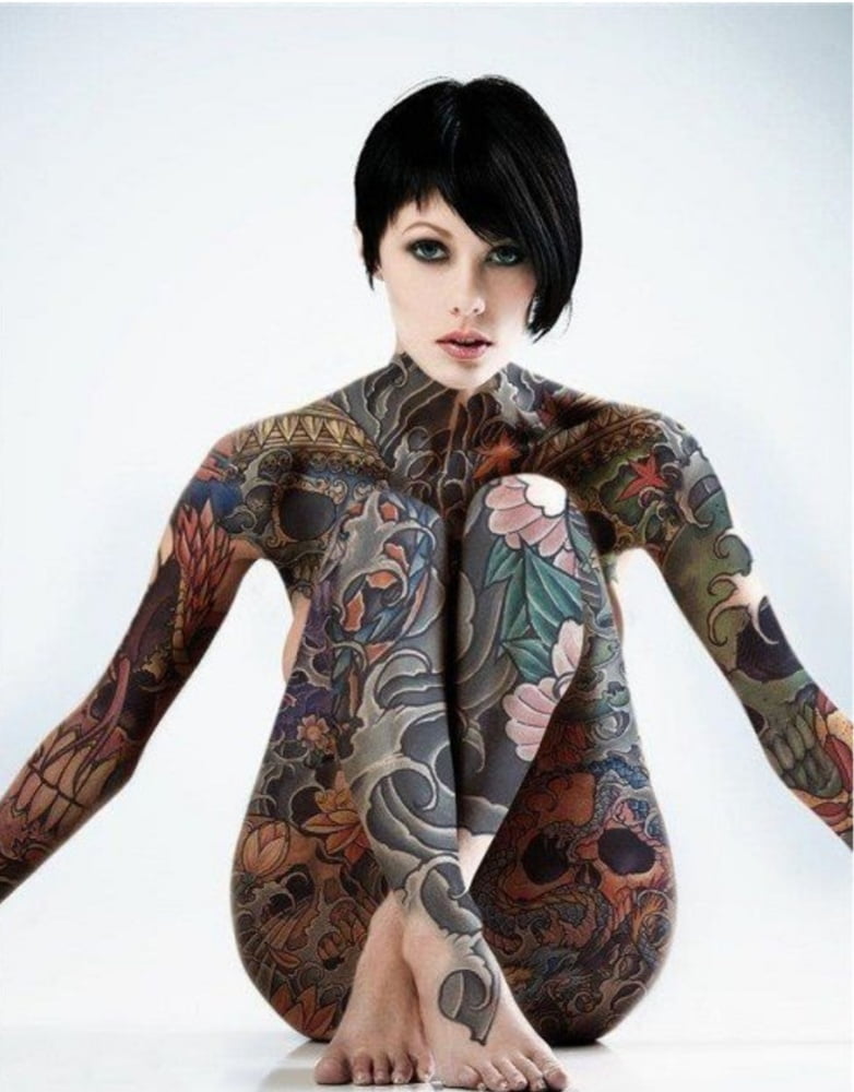 Women with tattoos - 151 Photos 
