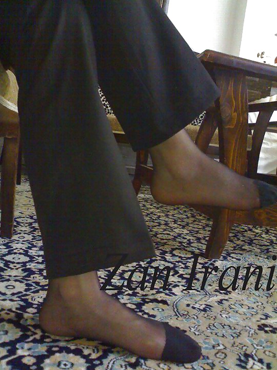 Free Hijab turban nylon feet Iran photos