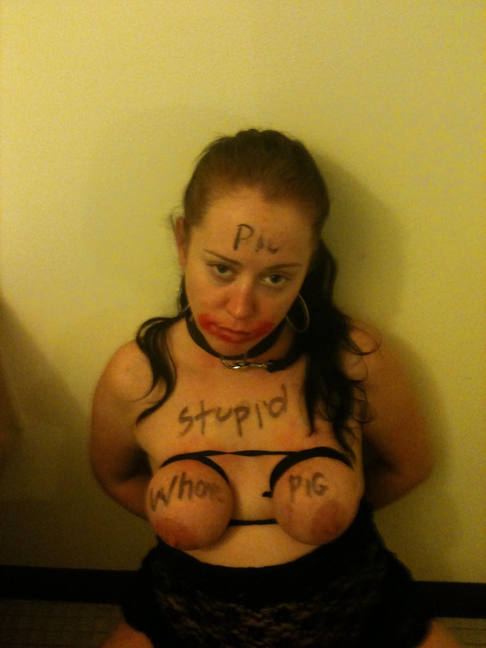 Free stupid chicks photos