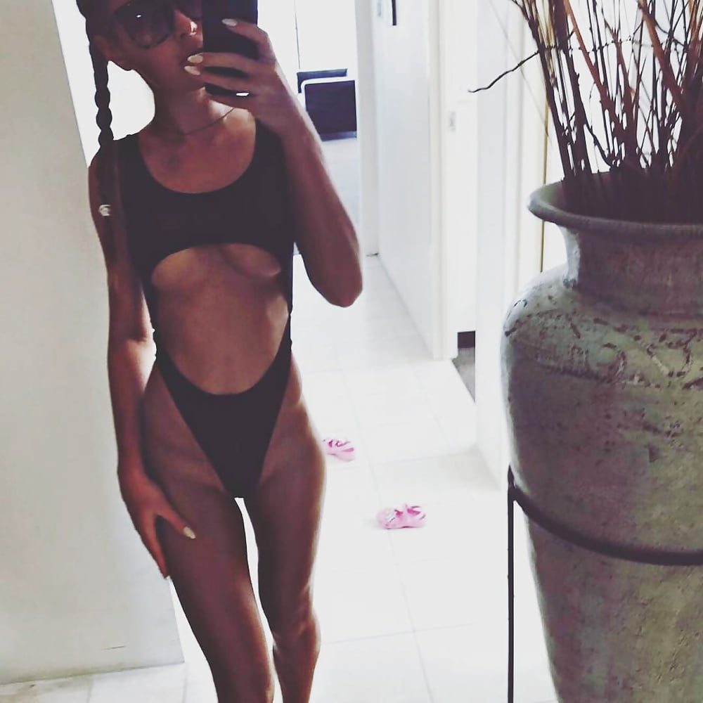 Free Romanian Teen Slut Florenta photos