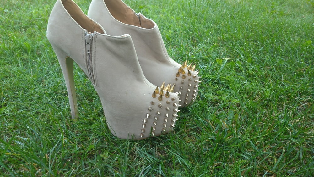 Heels miX bootos- 21 Photos 