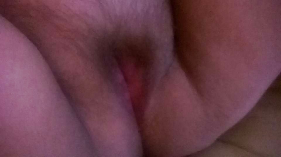 Free Naomi's tasty pussy photos