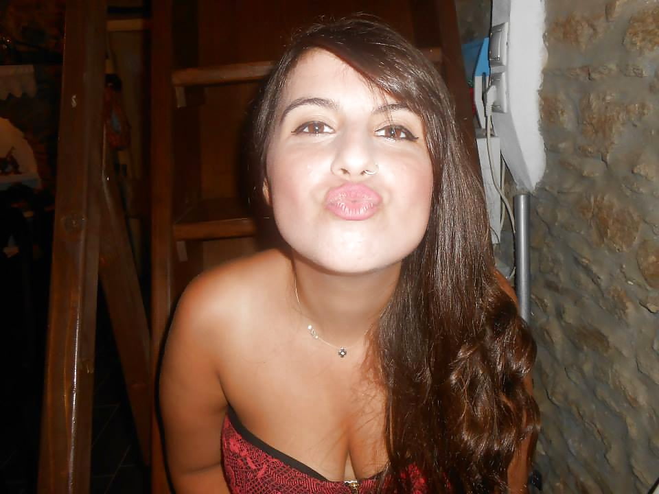 Free Greek sluts collection (Poutanakia) photos