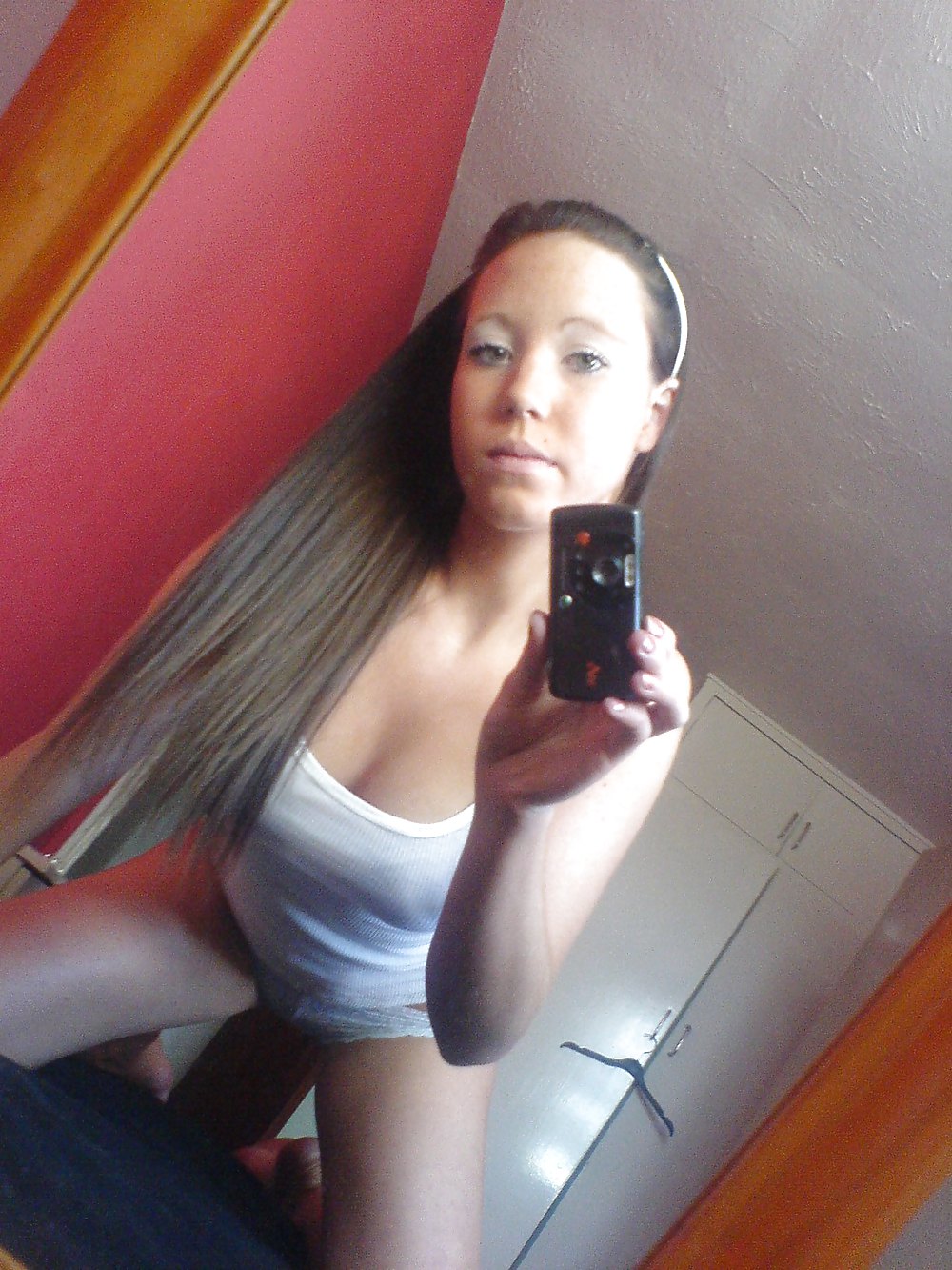 Free the girls and the mirror 16 photos
