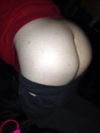 Wifes phat pale ass