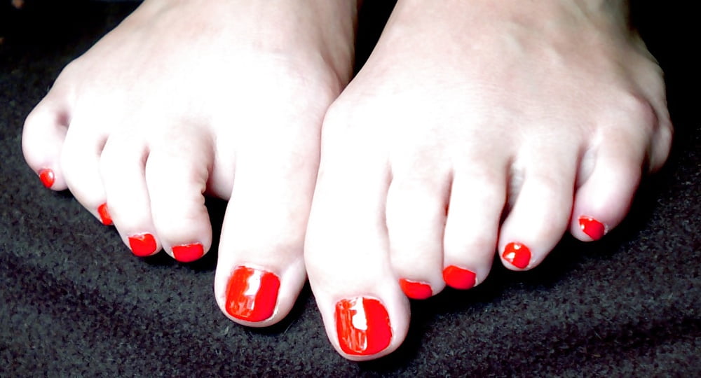 Free My feet and red toes photos