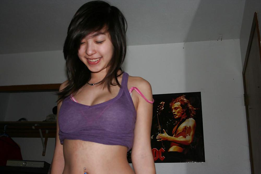 Free Deira Hanzawa a.k.a spore chan photos