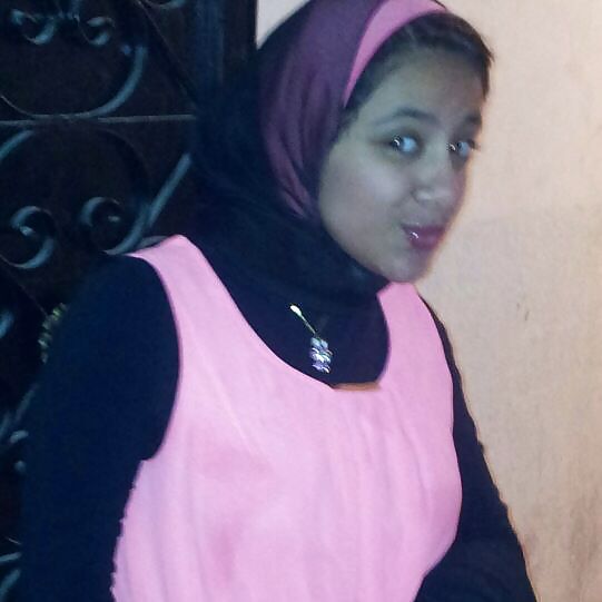 Free Arab Egyptian Girls photos