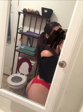 Wife 26 - 5 Photos 