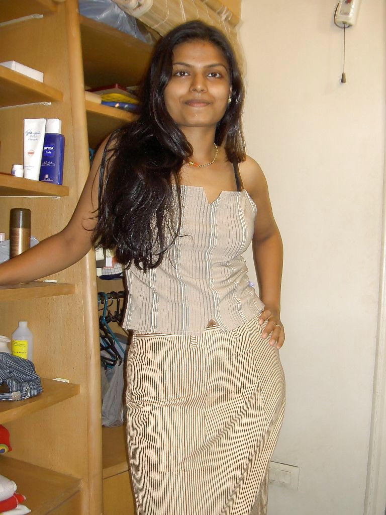 Free ARPITA - HOT INDIAN WIFE photos