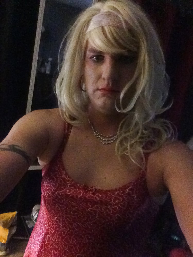 Free Naughty Blonde photos