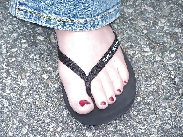 Free Flip flops feet photos